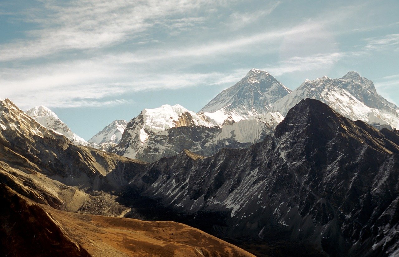 NEPAL'S TEAHOUSE TREKKING: 4 THINGS YOU MIGHT NOT KNOW