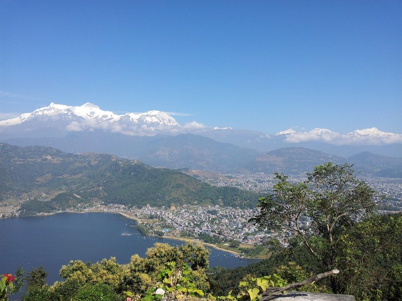 beautiful-pokhara-valley-with-fewa-lake